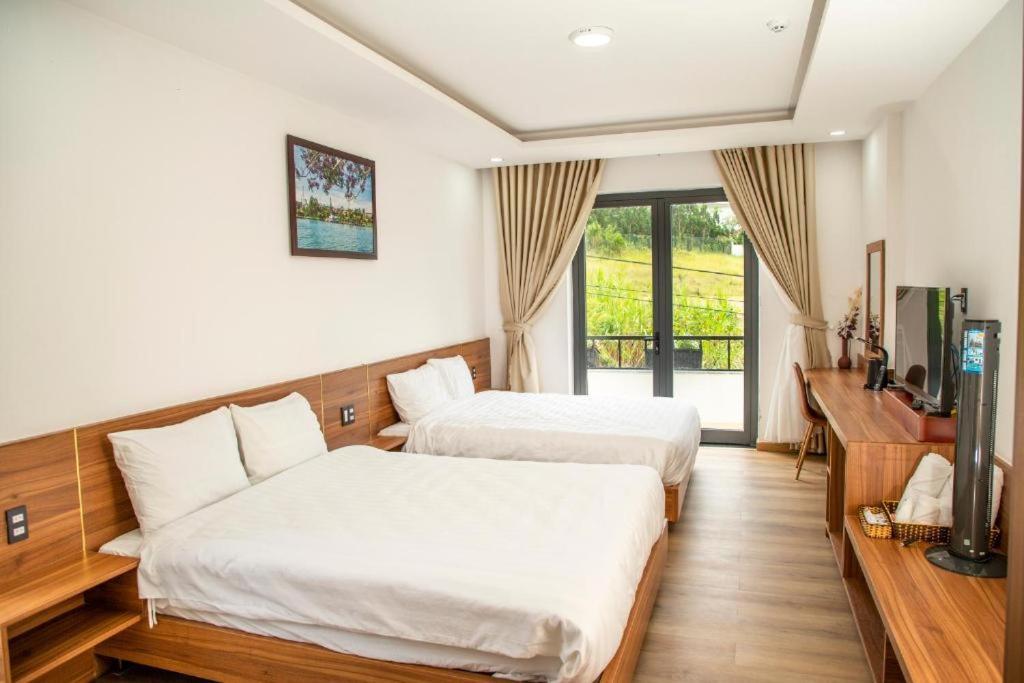 The Elegant Dalat Hotel Exterior photo